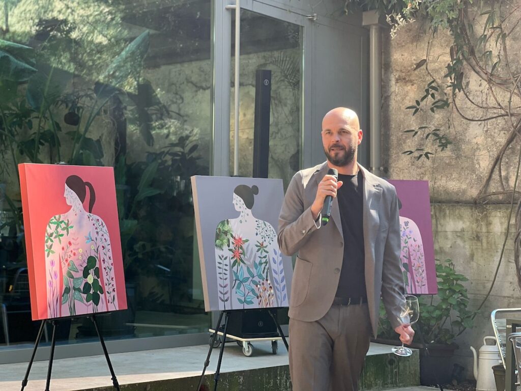 Le rêve de La-VI dans les portraits de l'art et du vin