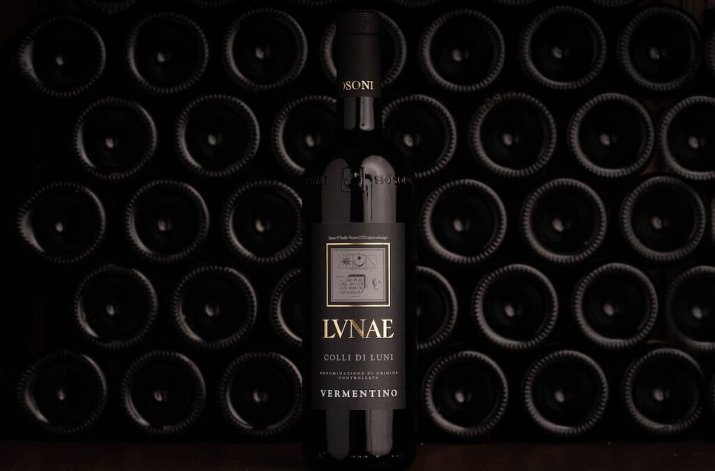 Étiquette noire: le millésime 2024 des débuts LVNAE Vermentino sur les marchés internationaux