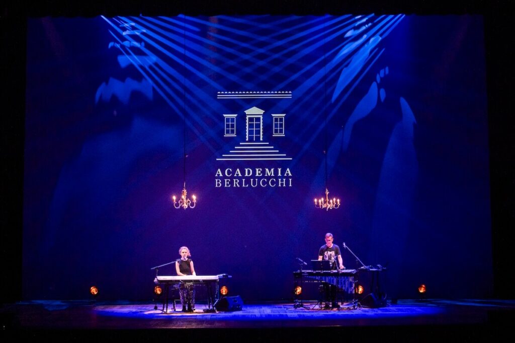 La cinquième édition d'Oademia Berlucchi s'est tenue à Brescia, faisant la promotion du débat sur les thèmes cruciaux pour notre avenir.