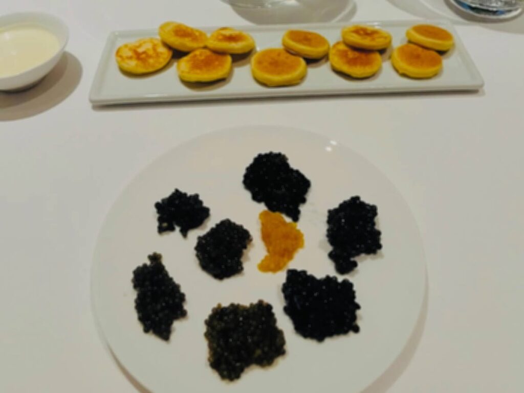 Caviar et bulles: l'excellence sensorielle des Julians du caviar et avec vetoraz