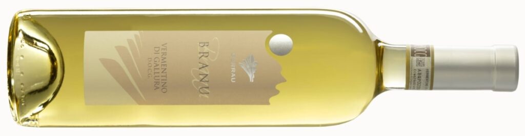 De la plage au verre: 10 vins italiens à boire en vacances cet été avec un voyage Visconti SELECTION43 par Costa à Costa.