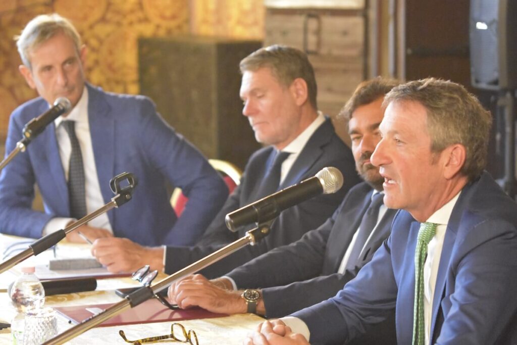 https://cuzziolgrandivini.it/