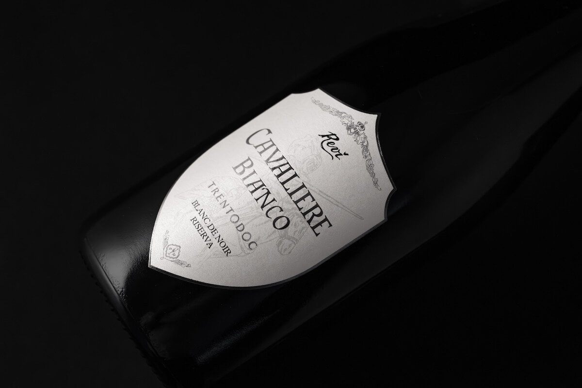 Reví présente Cavaliere Bianco, son nouveau Trentodoc Blanc de Noir Riserva