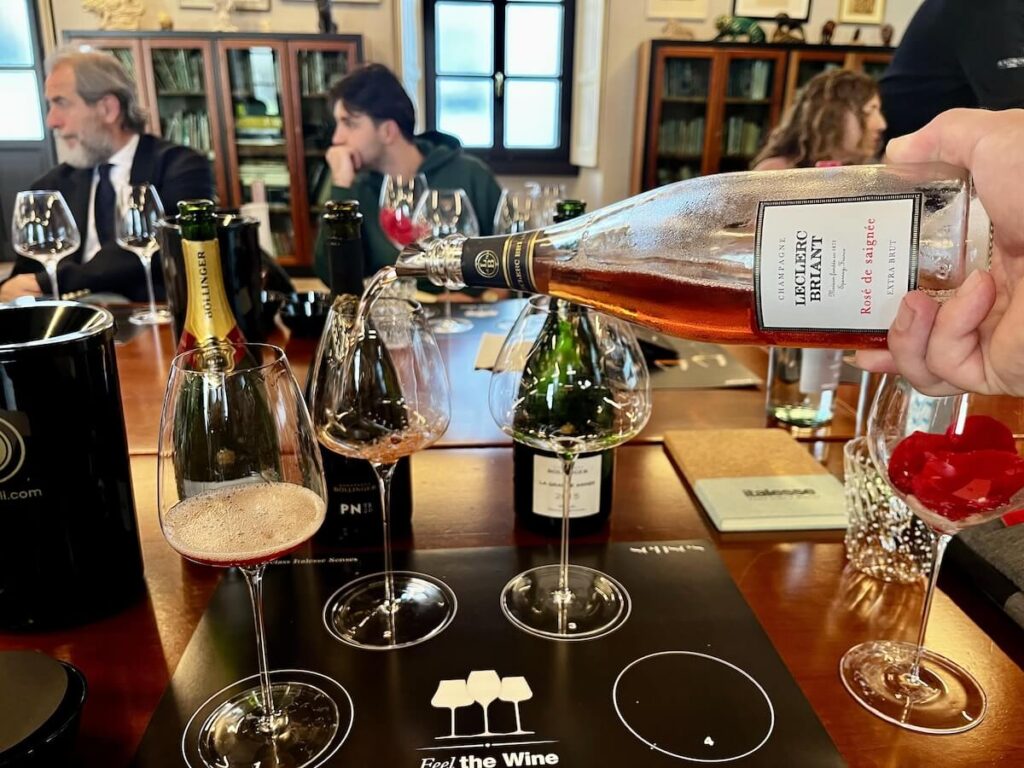 Découvrez la masterclass Italesse à Monza et la collection Trilogy : trois verres conçus pour sublimer les nuances du Champagne et des bulles.