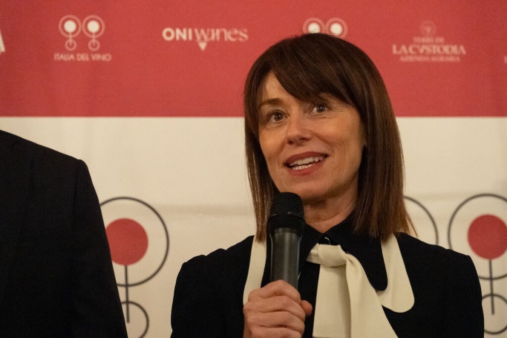Roberta Corrà est la Personne de l'année 2025 pour Wine Enthusiast : un leadership qui redessine l'avenir du vin italien