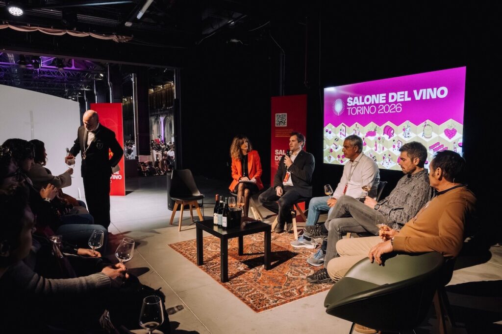 Plus de 19 000 participants pour le Salon du Vin de Turin 2026 : un mois d'événements, plus de 500 caves, des masterclasses à guichets fermés et un public nombreux.