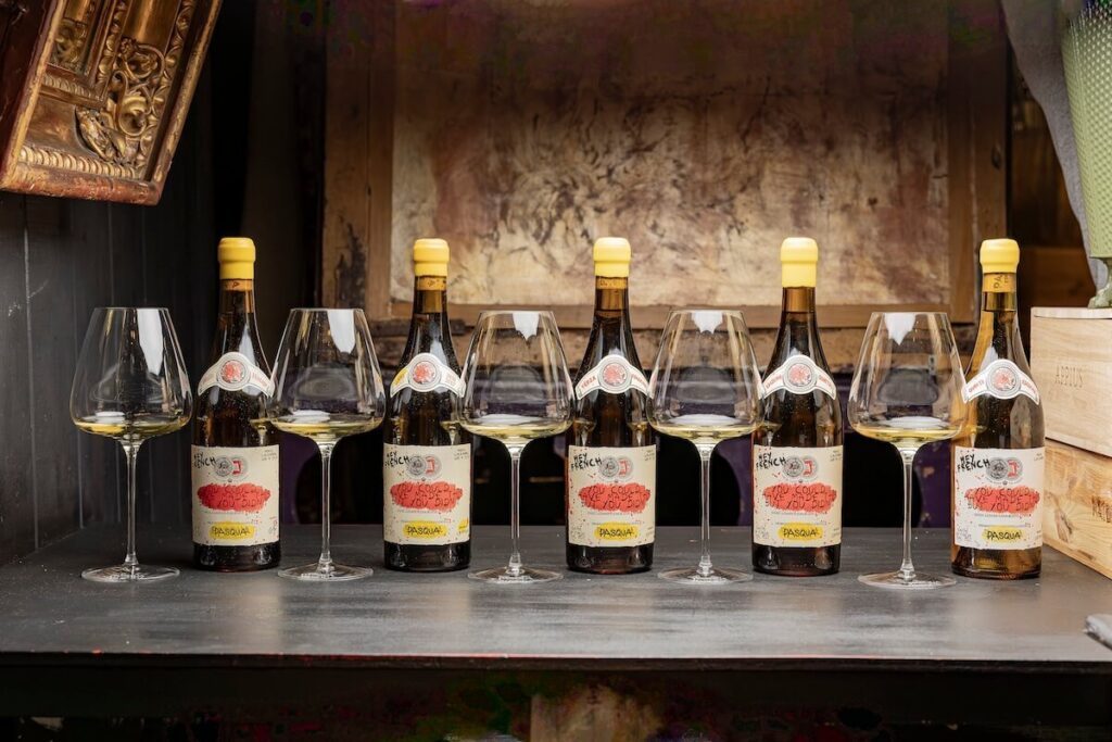 Pasqua Vini debuts the fifth edition of Hey French, the multivintage white that blends innovation, precision and contemporary style.