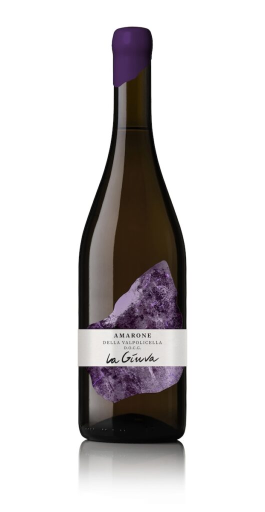 Oniwines présente de nouvelles étiquettes, des restylings et des débuts de Sardaigne, Latium, Marches, Piémont et Valpolicella à Vinitaly 2026.