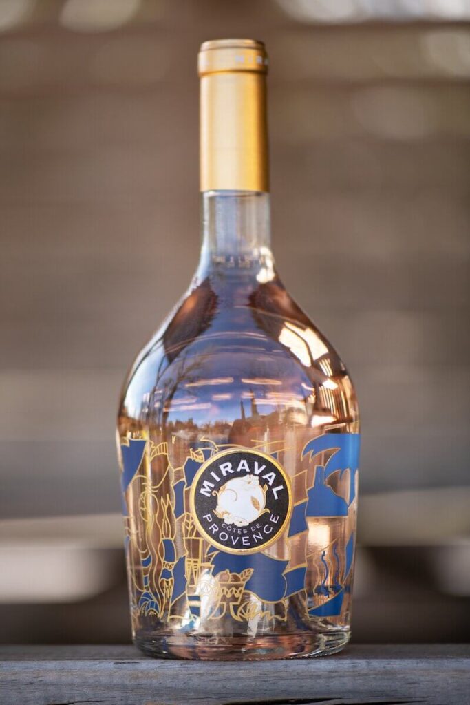 Miraval Rosé 2025 x Cannes : le Rosé de Provence rencontre l'icône de la Côte d'Azur dans un coffret collector