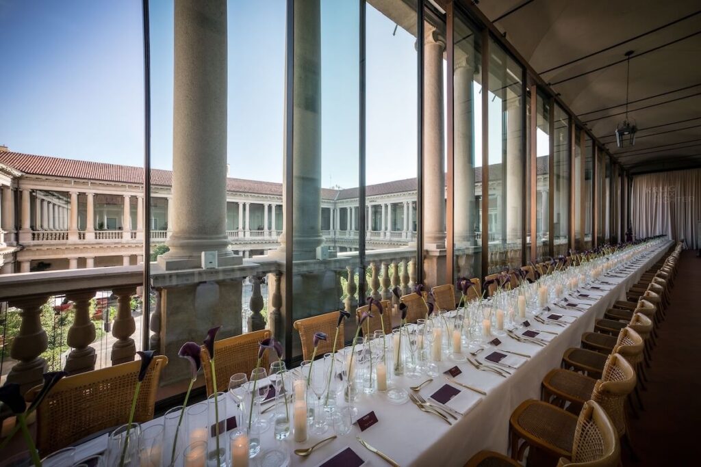 Krug Clos d'Ambonnay 2008 fait ses débuts en Italie : la dégustation du Pinot Noir le plus exclusif en Champagne à Milan.